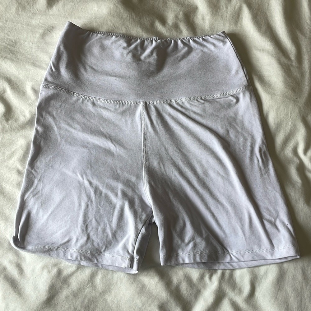 white medium workout women’s shorts